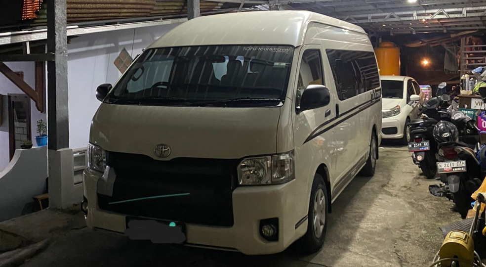 Hiace Commuter